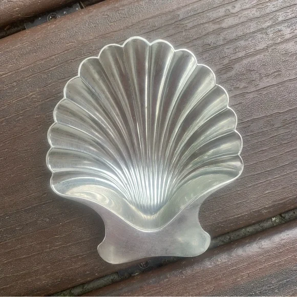 Tiffany & Co. Vintage Solid Sterling Silver 925 Shell Shaped Dish - Picture 2 of 11